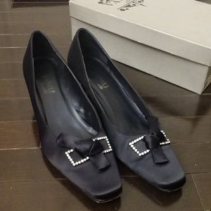 Vaneli Ladies Navy Satin Heels with Knot Decor sz9